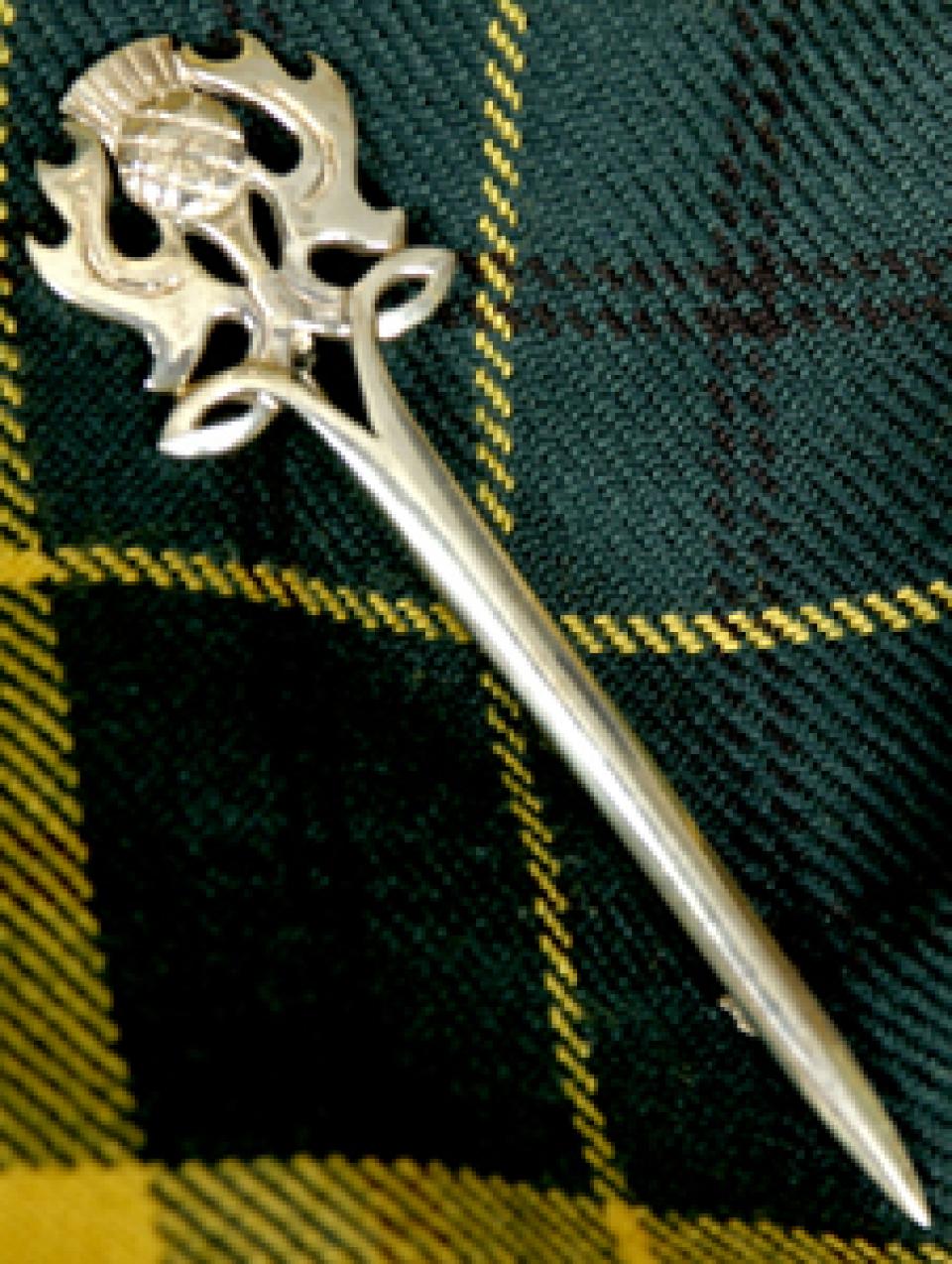 How To Put A Kilt Pin On at Eleanor Bunyard blog