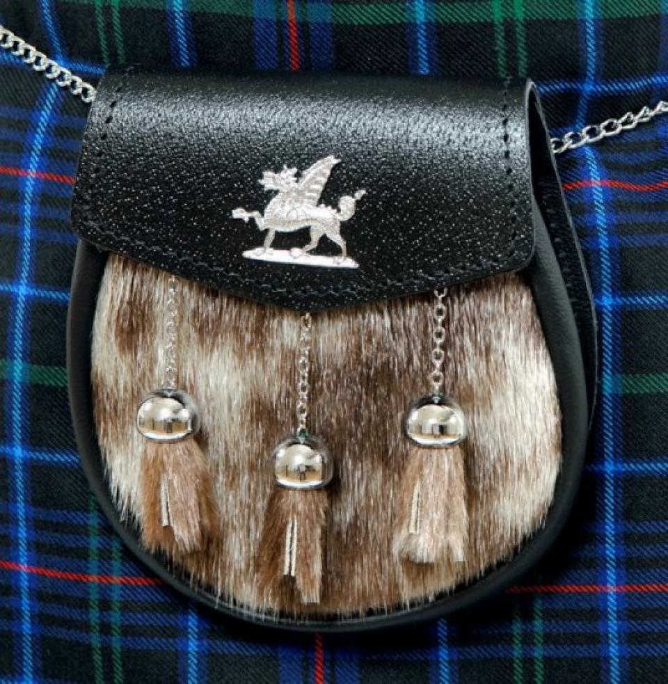 Dragon Sporran - Black Leather | Welsh Tartan