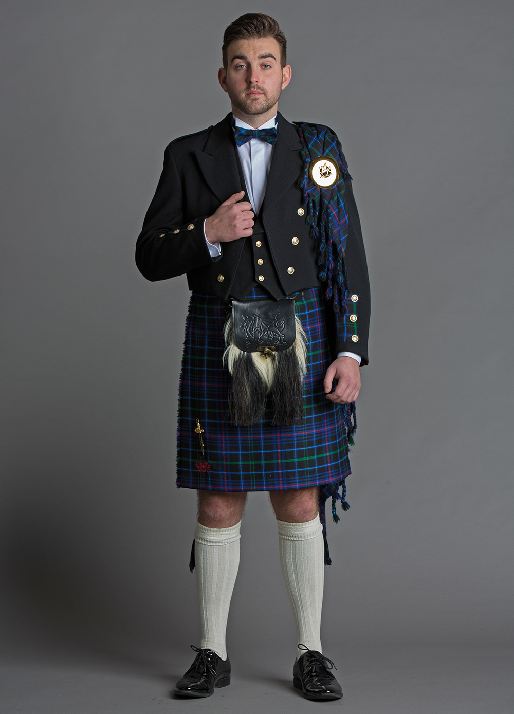 Suits  Kilt outfits, Men in kilts, Scottish fashion